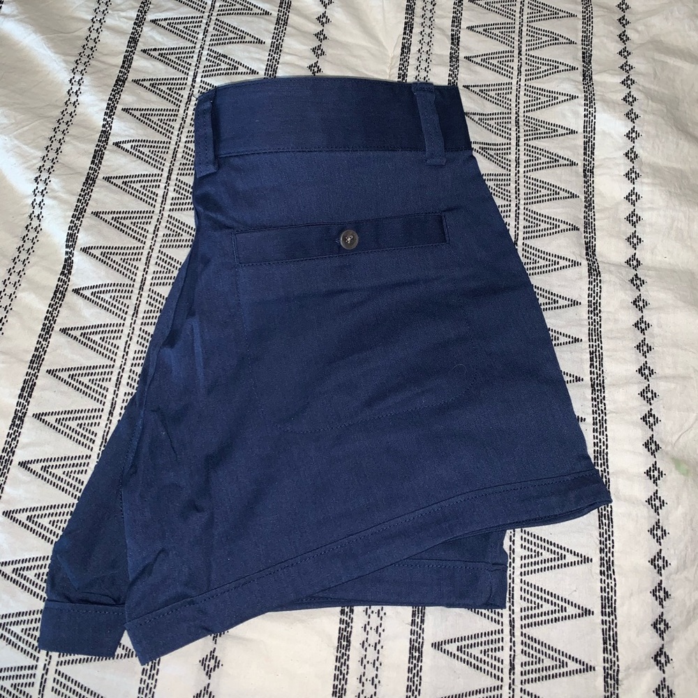 UA golf shorts size 8